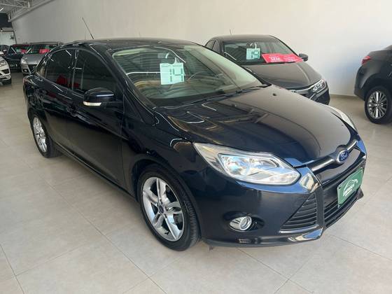 FORD FOCUS 2.0 SE SEDAN 16V FLEX 4P POWERSHIFT